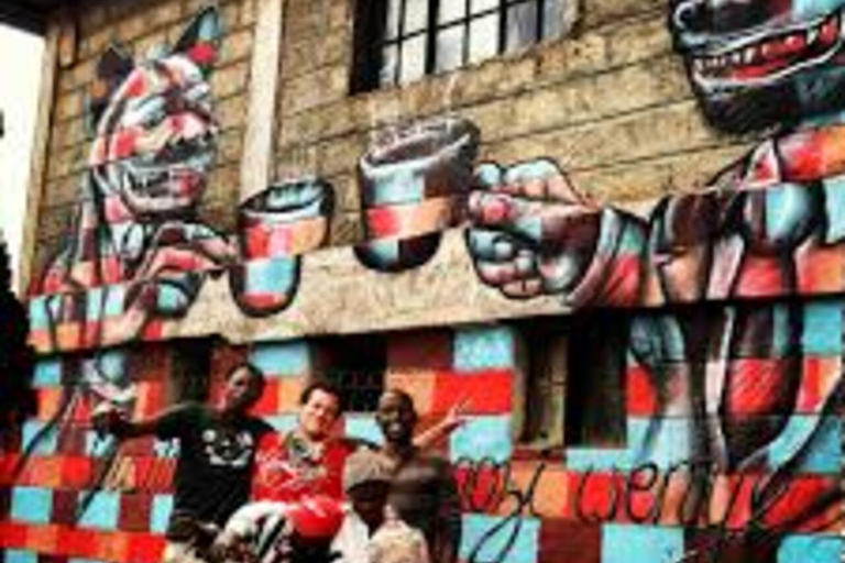 Nairobi: Kangemi Street Art Tour with Hotel Pickup