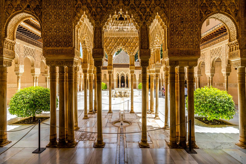 From Málaga and Costa del Sol: Trip to Granada with Alhambra admission From Malaga: Spanish Tour