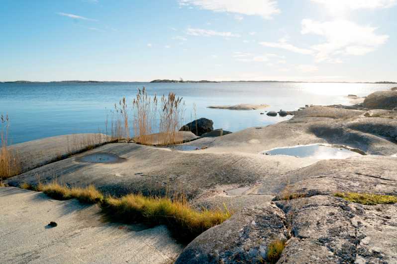 Guided 3-Day Kayak and Wildcamp Tour in Stockholm Archipelag