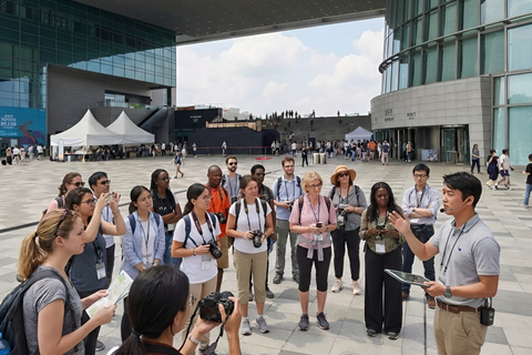 Seoul: National Museum & War Memorial Korea Small Group Tour English Guide