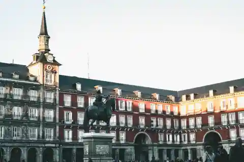 Madrid: Tour guidato a piedi del Quartiere Austrias
