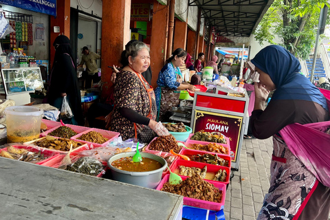 Yogyakarta: Morning Breakfast and Market Experience Morning Breakfast and Market Experience with Walking Tour