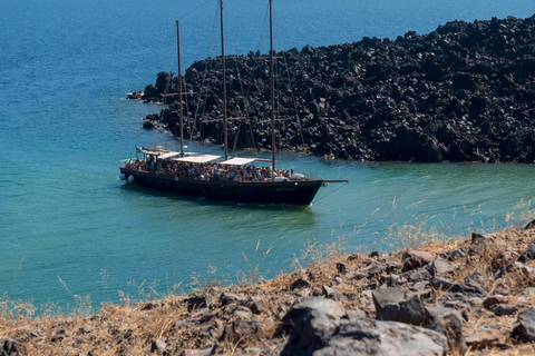 Santorini: Volcano, Hot Springs and Thirasia Cruise