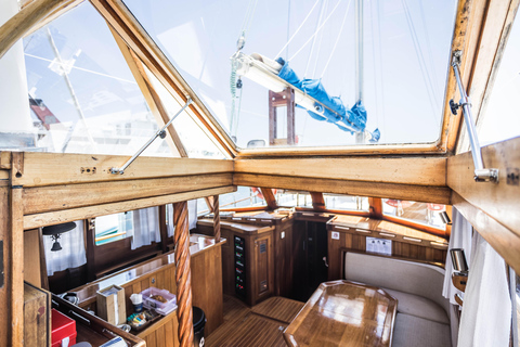 Chania: Luxury Gulet Cruise to Balos & Gramvousa with Lunch