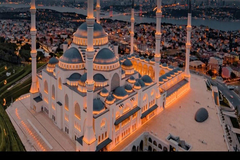 Istanbul : Visite d&#039;une journée à deux côtés de la ville avec déjeuner et tour en bateau