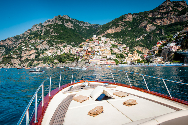 Positano: Descobre a Costa Amalfitana num barco eleganteMeio dia na Costa Amalfitana - Elisa