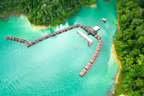 Lago Cheow Lan: tour guidato di 2 giorni con pasti e attività
