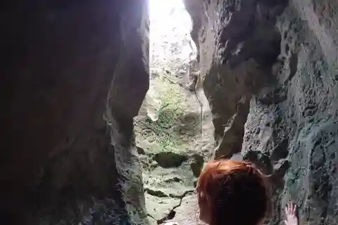 San Juan; Utforska Cueva del Indio och Poza del Obispo-stranden