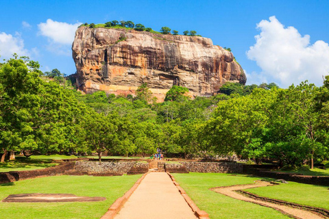 Sri Lanka : 4-Day Culture Triangle Tour with 3 Nights 4 Days