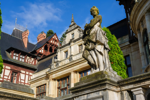 Depuis Bucarest : Excursion d'une journée au château de Peles, à Brasov et au château de Bran