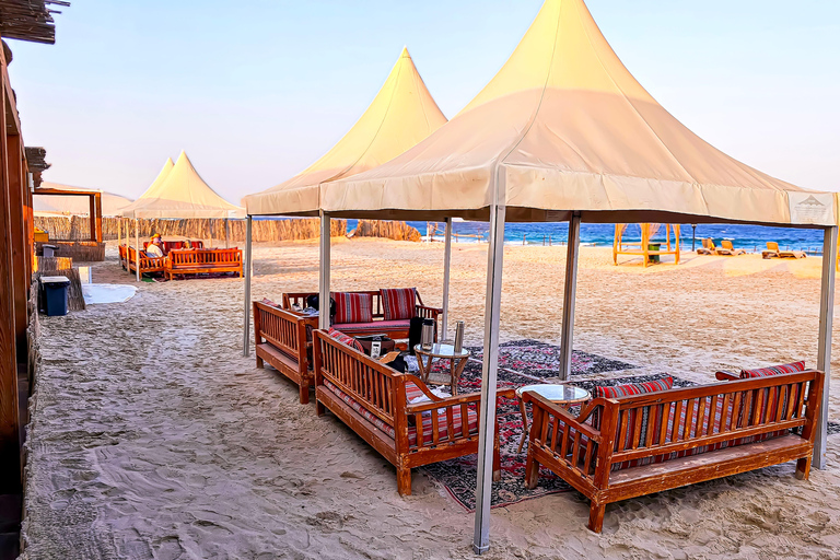 Doha: Wüstensafari, Abendessen vom Buffet &amp; ÜbernachtungsmöglichkeitDoha: Wüstensafari &amp; Abendessen vom Buffet im Camp