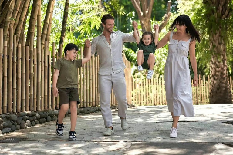 Bali Zoo: Breakfast with Observe Orangutans & Elephant Care Elephant Care & Guided Breakfast with Orangutan (Transfers)
