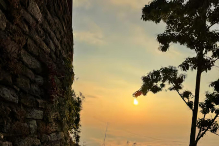 Pokhara: Sarangkot Cable Car Sunrise Tour with guide