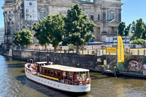Berlin: Evening Yacht Cruise with Aperitif Berlin: Evening Yacht Cruise with Aperitif (on "Fitzgerald")
