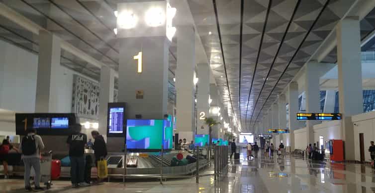 Cakarta Soekarno Hatta Havalimanı Transferi | GetYourGuide