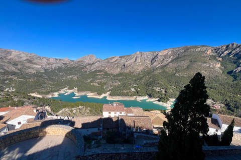 Alicante: Canelobre Caves and Guadalest Castle Private Tour