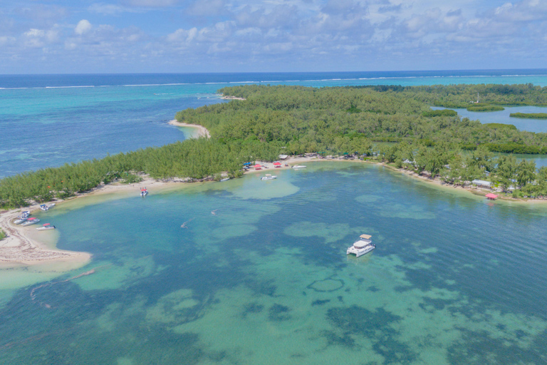 Mauritius: Motorówka Ile aux Cerfs, wodospad GRSE, grill, bar