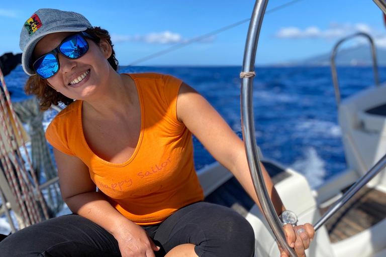 Excursion to Les Saintes : Full-Day Sailing and Snorkeling