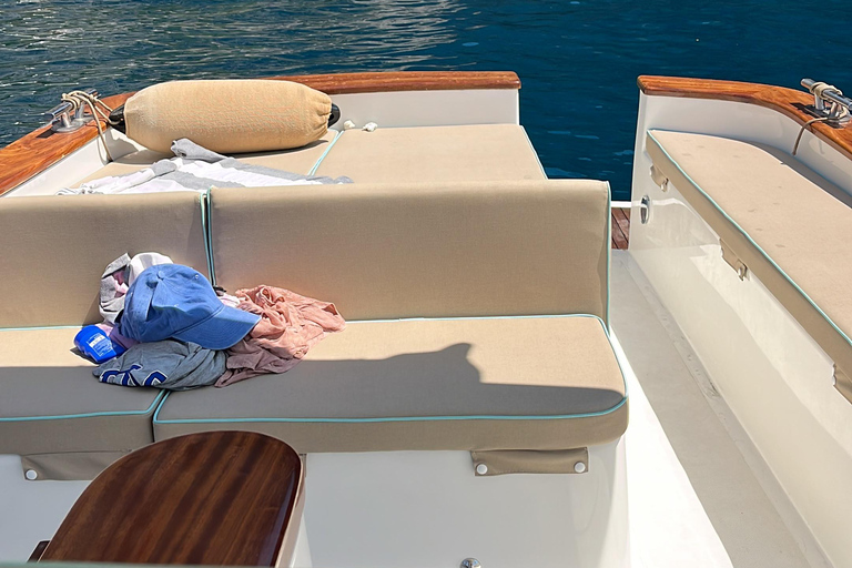 Private Amalfi Coast Boat Tour by boat with Aperitif & snack Private Amalfi Coast Boat Tour by Gozzo with Skipper & Drink