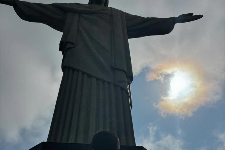 Rio de Janeiro: Private Rocinha Tour by Two Local Cousins