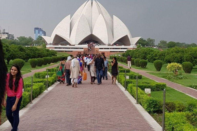 Delhi: Shared Group Tour + Free Qutub Minar Entry Ticket New Delhi Tour with Guide+Transport+ 1 Ticket