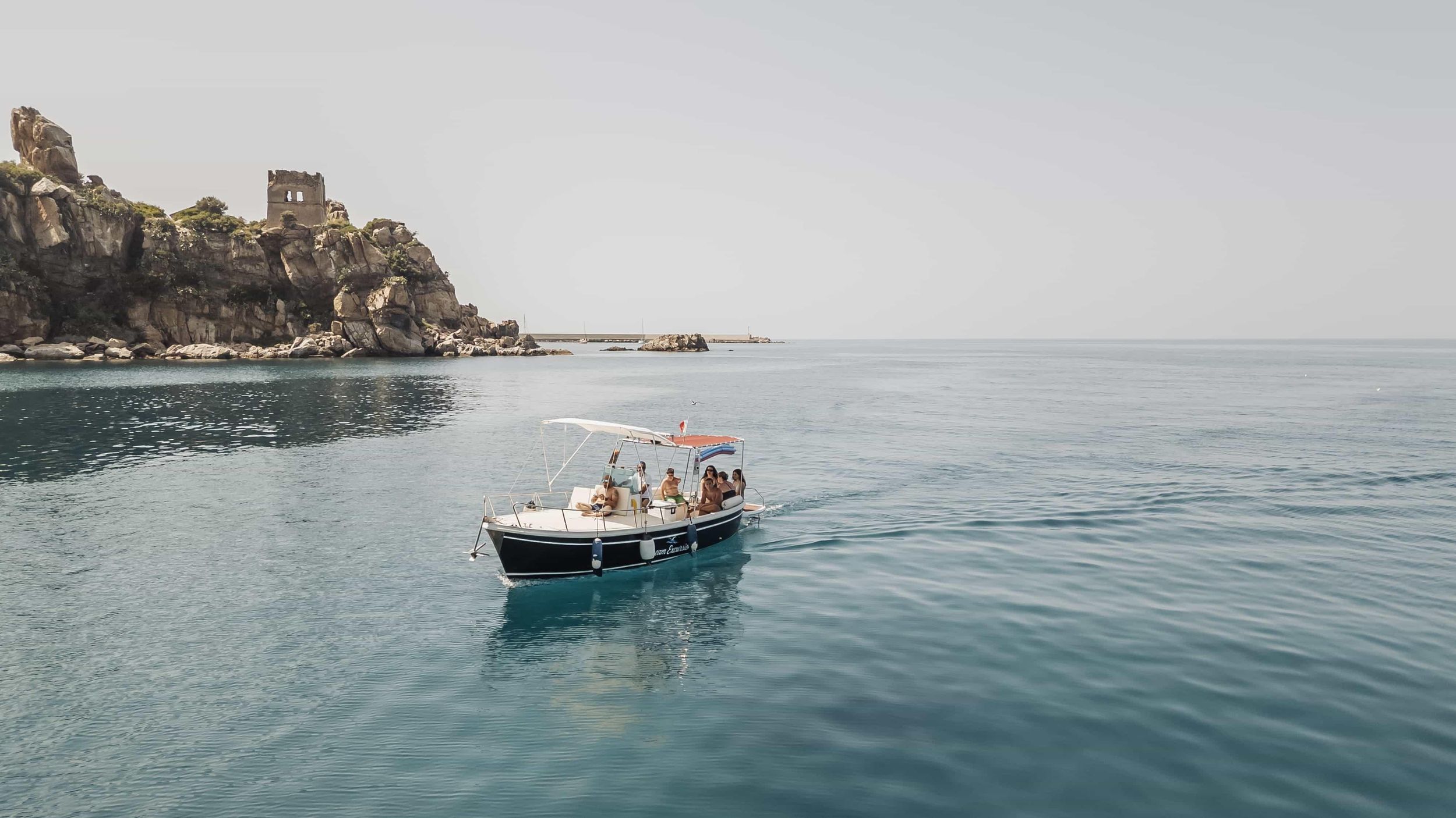 CEFALÙ – private Bootstour entlang der Küste mit Aperitif