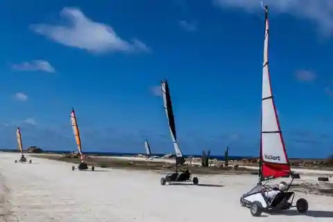 Bonaire: Land Sailing Adventure & Distillery Visit