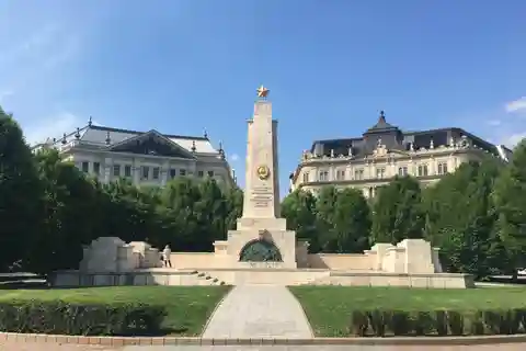 Communist Budapest Private Walking Tour