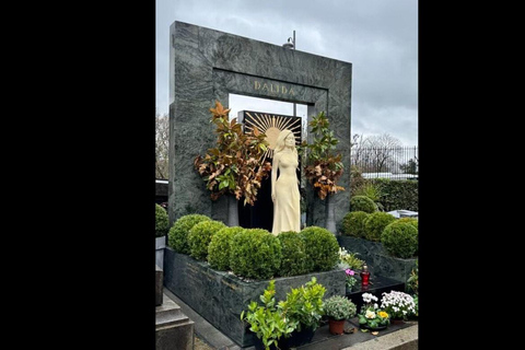 Montmartre for Art Lovers - Walking tour with Expert Guide Montmartre for Art Lovers - Fun walking tour with Billy.