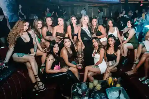 La tournée des clubs latins de Miami