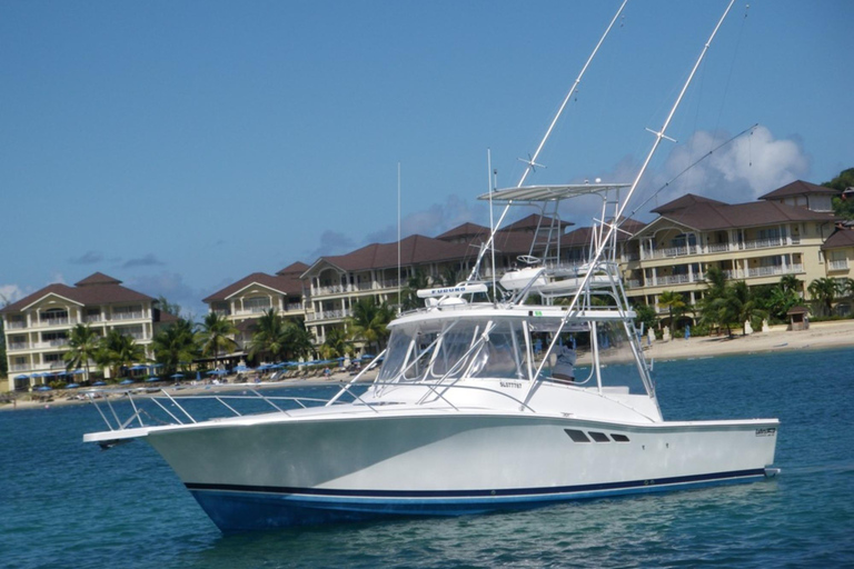St. Lucia: Full-Day Private Fishing and Snorkeling Charter