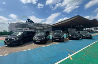 Southampton Port zum Flughafen Heathrow – optional über Stonehenge