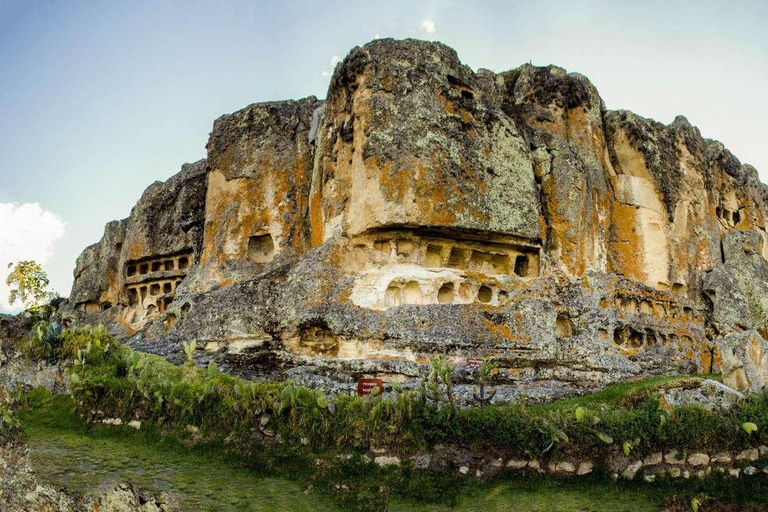 Excursión a las Ventanillas de Otuzco + granja Tres Molinos