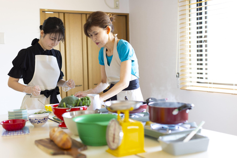 Japanese Home CookingClass Near TokyoTower + SupermarketWalk TemakiSushi