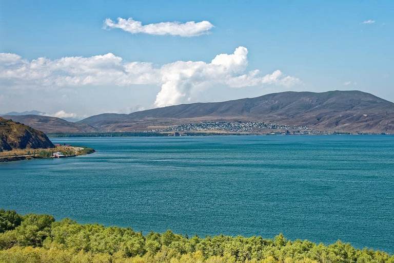 From Yerevan: Khor Virap, Lake Sevan, Scenic lunch With guide