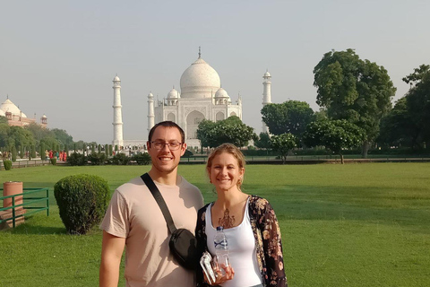 Delhi : excursion privée d'une journée au Taj Mahal et à AgraExcursion avec voiture climatisée, chauffeur et guide