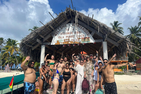 Islas de San Blas: Tour en barco desde el muelle+Almuerzo + 4 plazasIslas de San Blas: Tour en barco desde el muelle con almuerzo