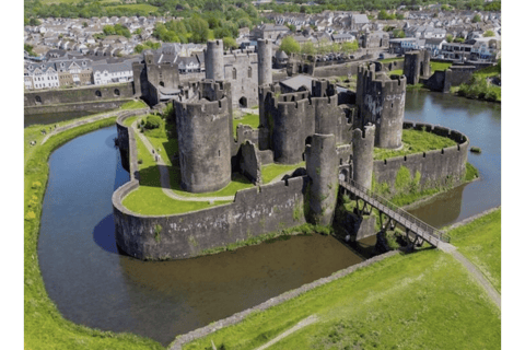 Cardiff: Brecon Beacons, Castle, and Waterfalls Day Trip