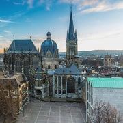 Aachen: Express Walk with a Local in 60 minutes