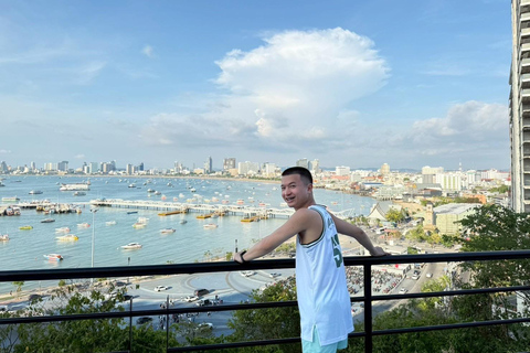 Pattaya: Evening City Tour & Alcazar Cabaret Show Pattaya: Evening City Tour & Alcazar Cabaret Show