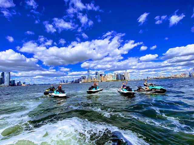 New York City: Guided Jet Ski Rental
