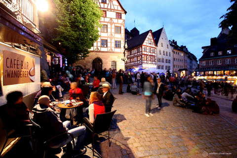 Nuremberg: The Old Town in Evening Light - IN GERMAN