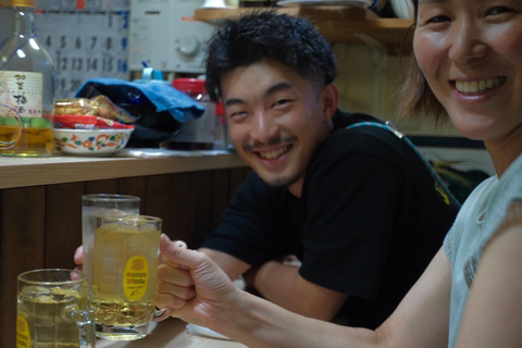 Kanazawa: Nightlife Tour with Local Guide and Drinks