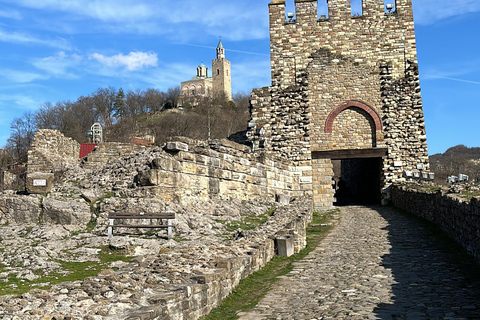 Depuis Bucarest : excursion d'une journée vers les temps forts de la BulgarieFrom Bucharest: Full-Day Trip to Bulgaria Highlights