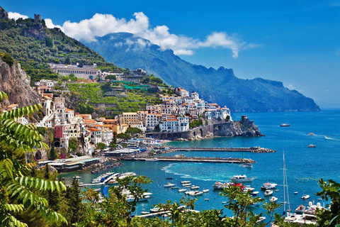 Au départ de Sorrente : Visite privée de la côte amalfitaine avec la grotte d'émeraudeVisite privée sur la côte amalfitaine