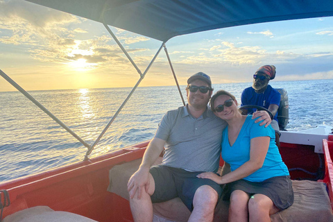 Soufriere: Private Sonnenuntergangs-Kreuzfahrt mit Getränken