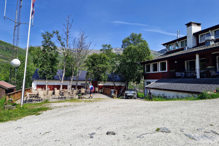 Guided, electric bicycle tour from Vatnahalsen (near Flam) Guided e-bike tour from Vatnahalsen (Myrdal) - Rallarvegen