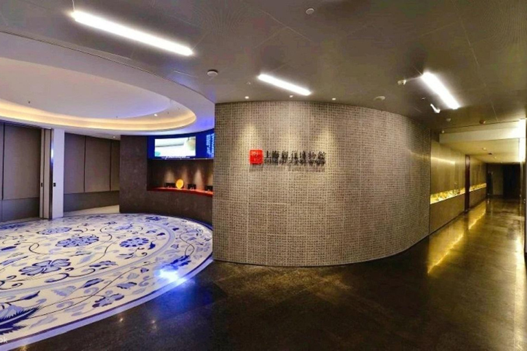 Shanghai: Guanfu Museum Entry Ticket in Shanghai Tower