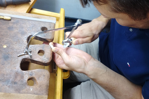 Unawatuna: Traditional Jewelry Making & Gemstone Workshop