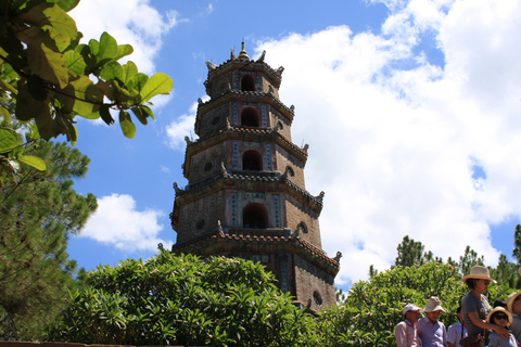 Hue: Cruise op de Parfumrivier met Thien Mu Pagode en Tomben